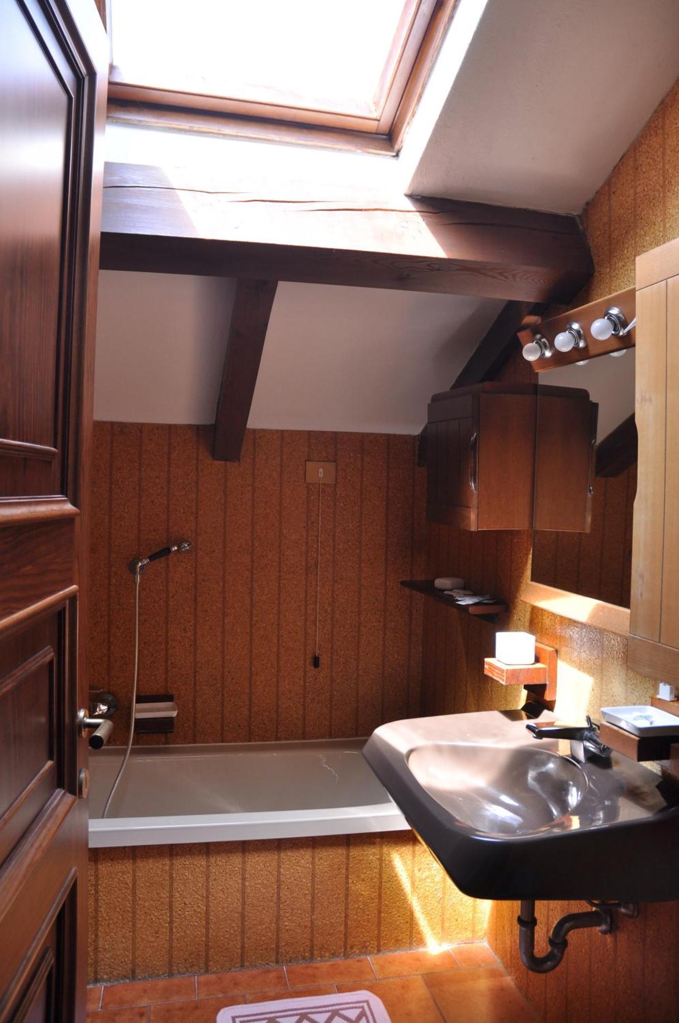 Hotel Ristorante Vapore Faggeto Lario Ruang foto