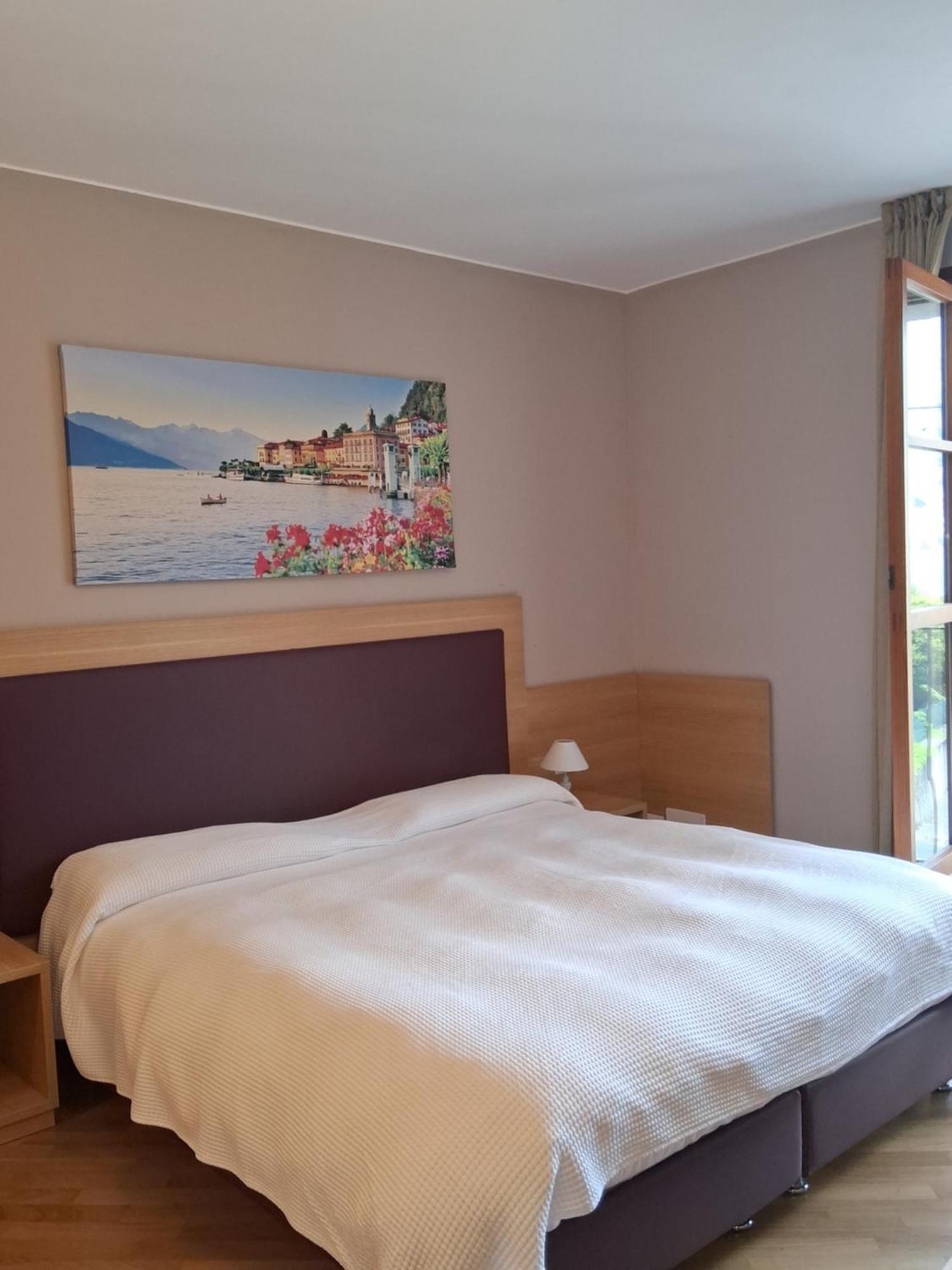 Hotel Ristorante Vapore Faggeto Lario Bagian luar foto