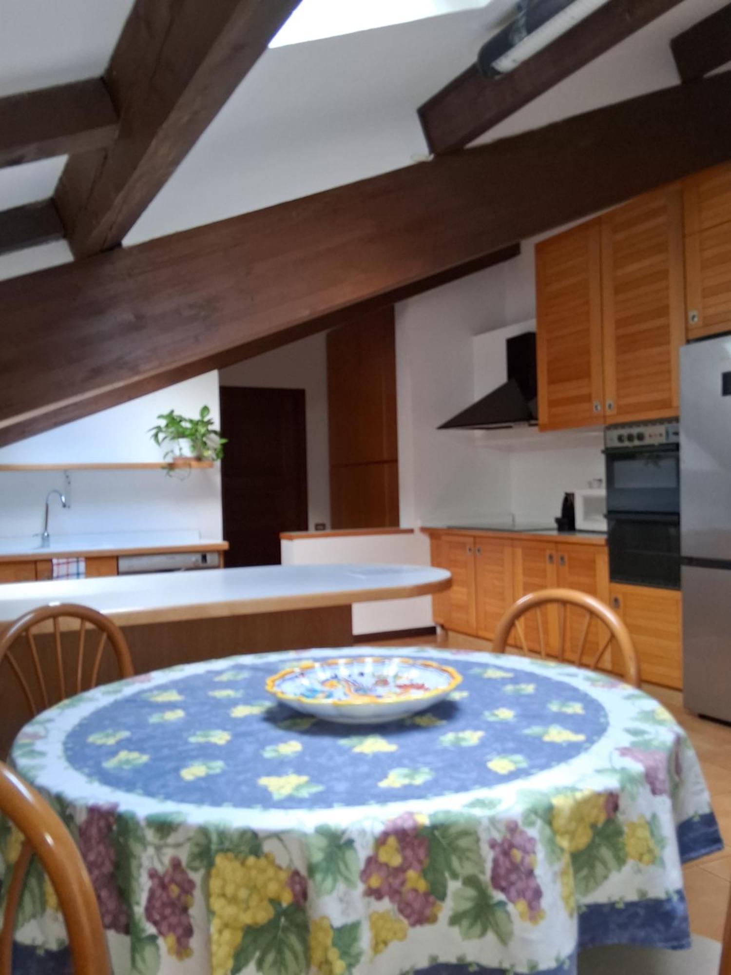 Hotel Ristorante Vapore Faggeto Lario Bagian luar foto